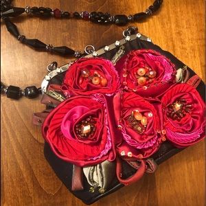 Mary Frances Roses purse